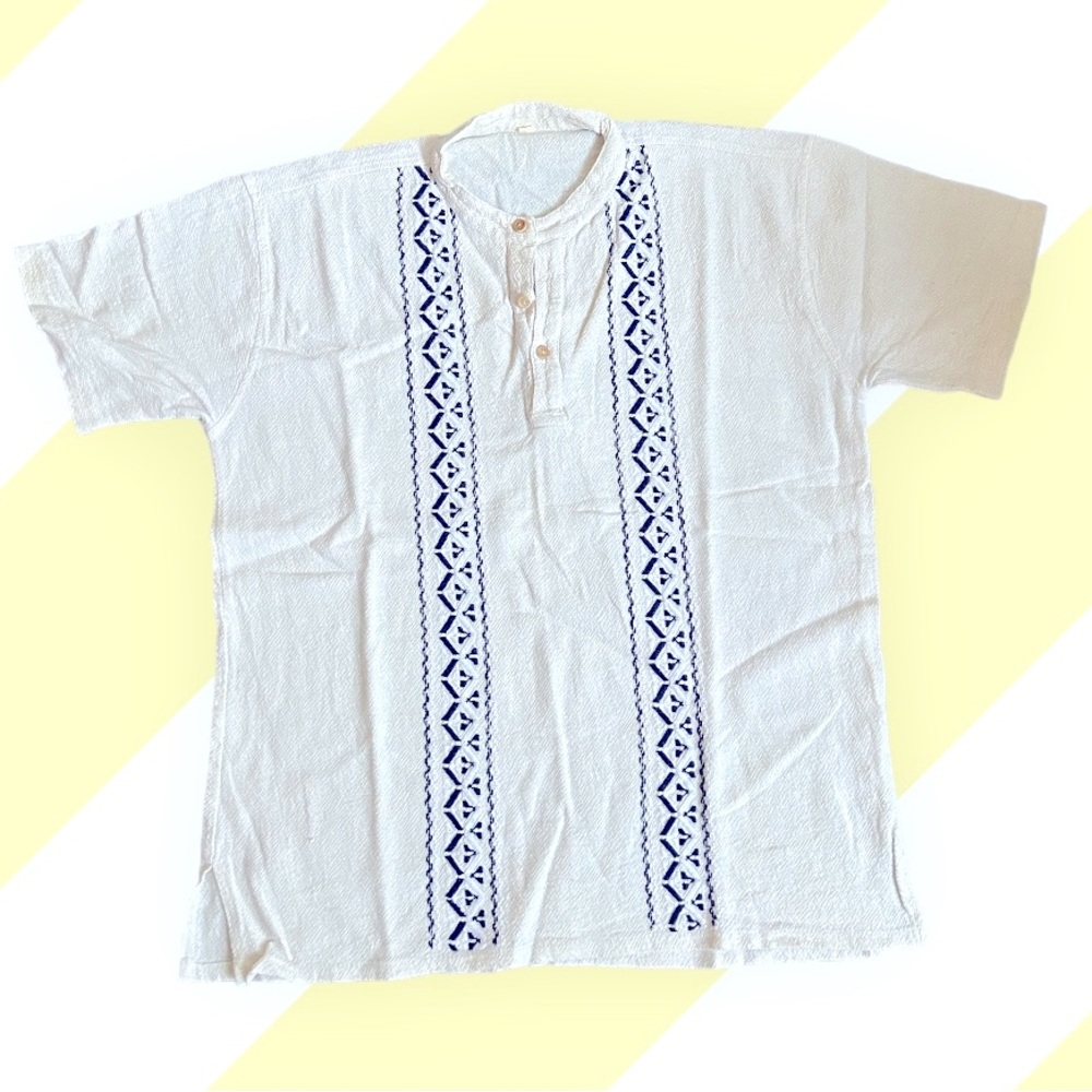 Ao Poi Men’s Shirt (Size L) Paraguayan Traditional Embroidery.